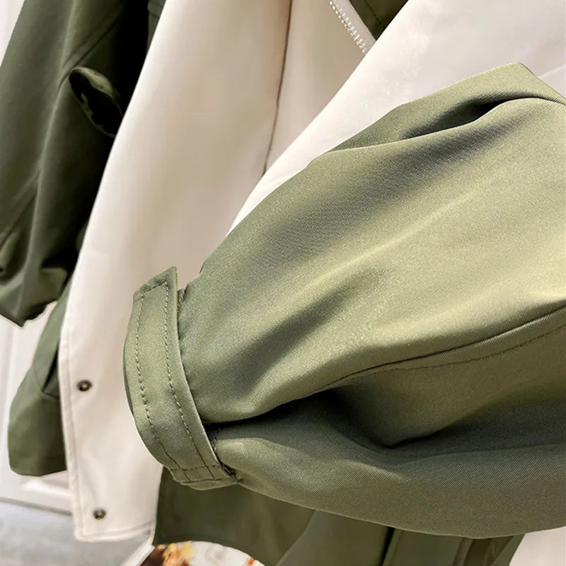 Louis – Sophisticated jacket designed to shield against adverse weather conditions.
