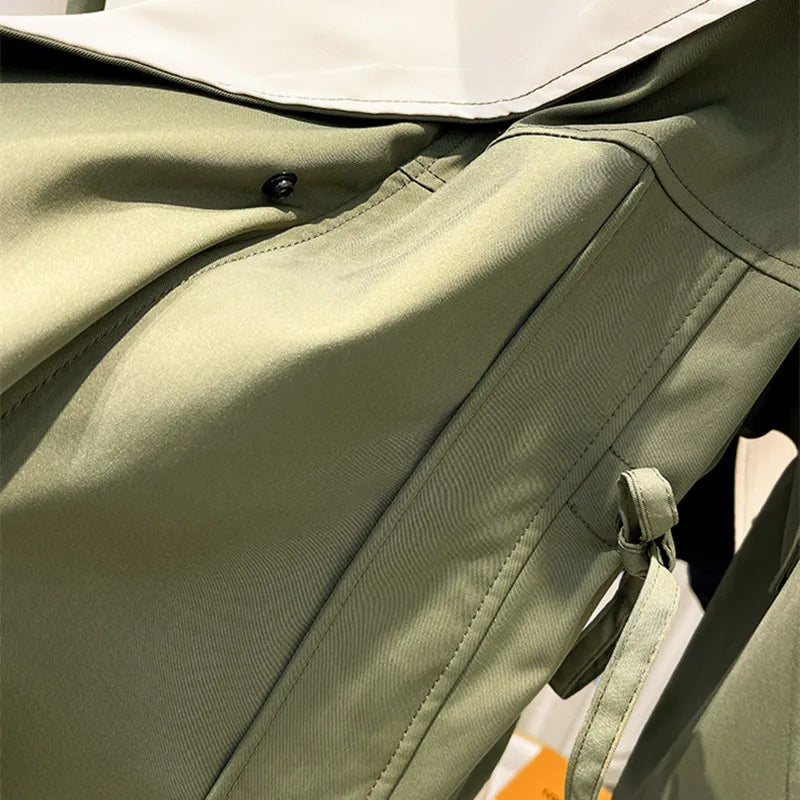 Louis – Sophisticated jacket designed to shield against adverse weather conditions.