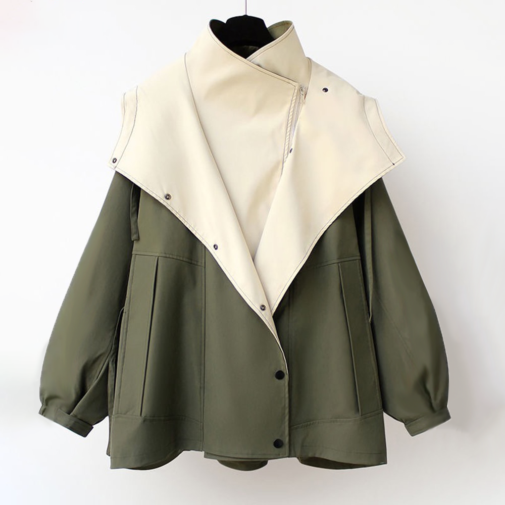Louis – Sophisticated jacket designed to shield against adverse weather conditions.