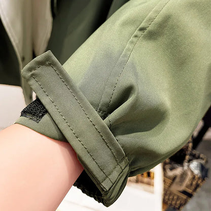 Louis – Sophisticated jacket designed to shield against adverse weather conditions.